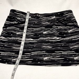 Golf tennis running women’s skirt SoyBu lotus fit size medium grayblackwhite new